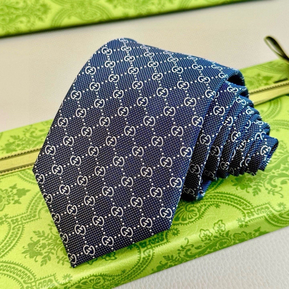 Gucci Style Men's GG Diamond Jacquard Silk Tie